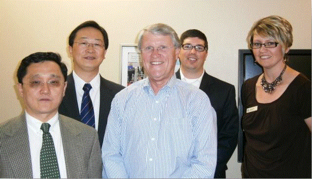 李岩医生、邵新立博士、Blue先生、Brad主任、Tamara女士 5162012_news2